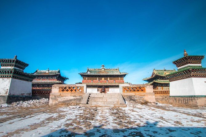 4 Days Tour: Central Mongolia - Day 2: Ulaan Tsutgalan Waterfall and Ancient Volcanic Rock