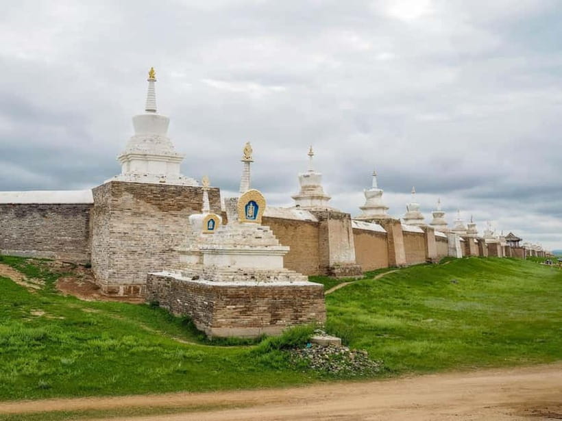 5 day Central Mongolia and Nomad stay tour - Day 1: Terelj National Park, Turtle Rock, Aryabal Monastery, and Chinggis Khaan viewpoints