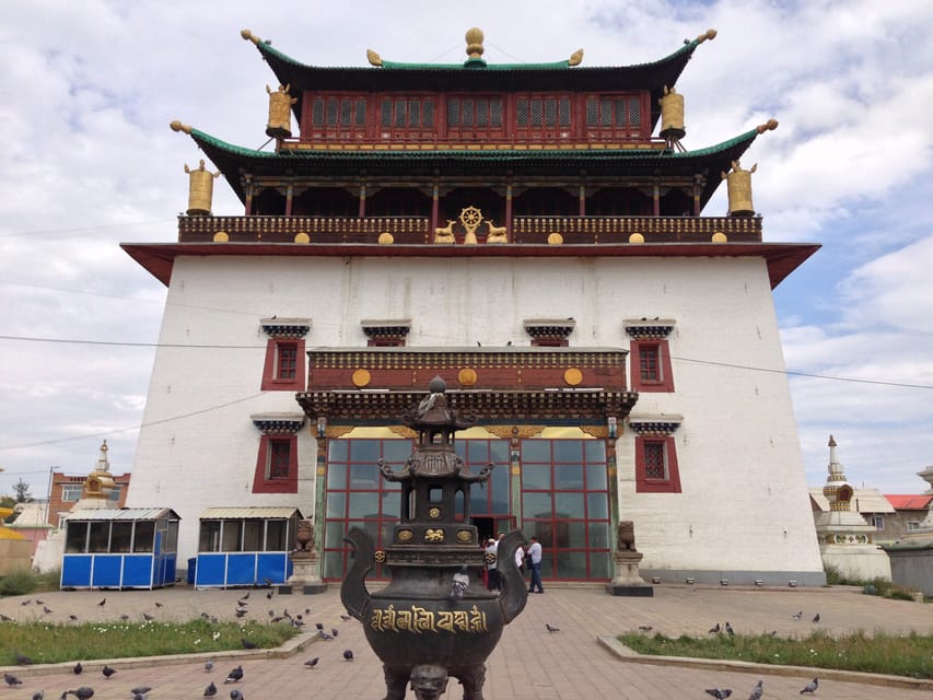 City tour all included, traditional music and dance concert - State department store and Narantuul Black Market, two shopping moods
