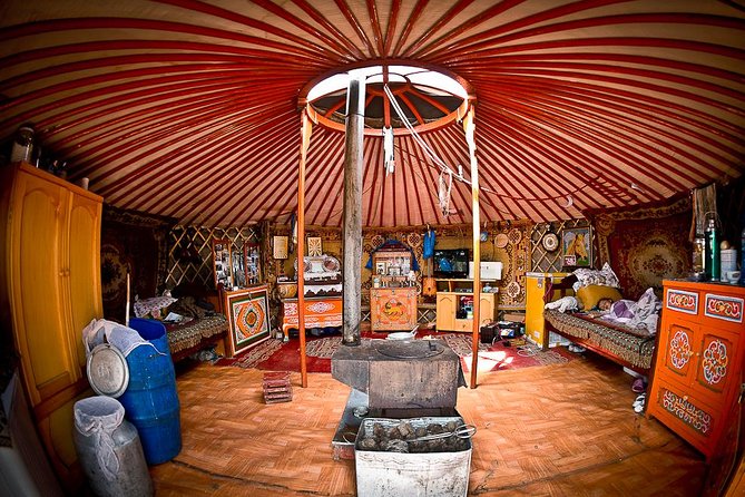 Genghis Khan & Terelj Park: 2 Days Private Tour - Gandantegchilen Monastery: the statue and the prayer halls