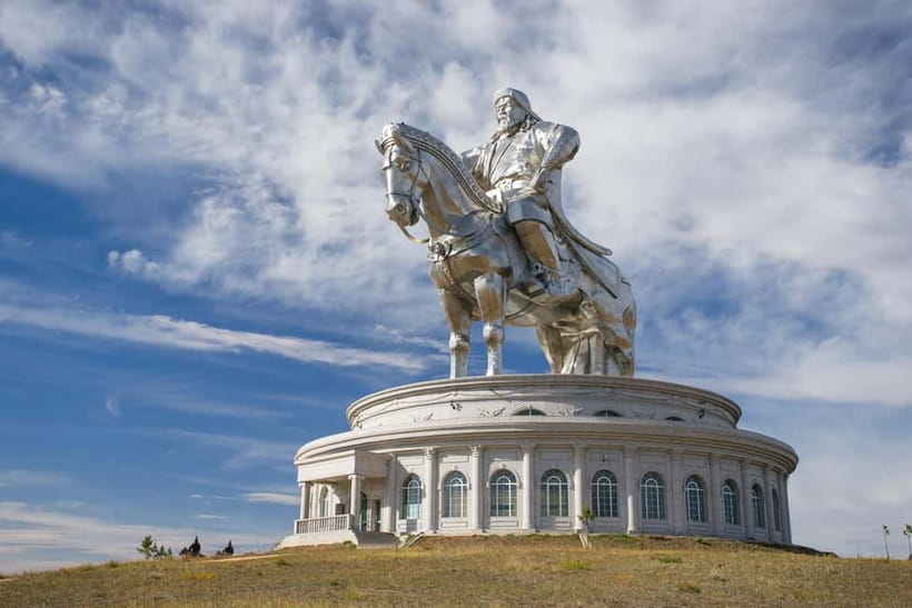 Guided Day Tour Terelj National Park Chinggis Khaan Statue - Chinggis Khaan Statue: equestrian scale and costume photo time