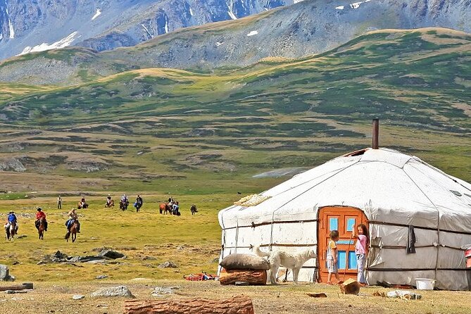 Mongolia Nomad Trek • On-Foot & Horseback ~ 15 Day - Ulaanbaatar warm-up: theatre night and cashmere shopping before the Altai