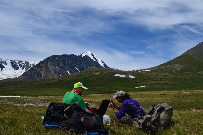 Mongolia Trekking Tour in the Altai Tavan Bogd National Park - Day 4: White River trail back toward the entrance, pretty but plan around it