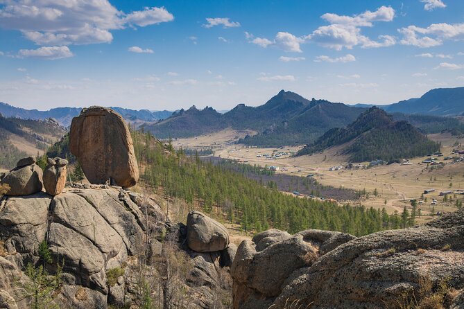 Private Day Tour: Terelj National Park and Genghis Khan Statue - Driving Into Gorkhi-Terelj National Park: Time to Switch Gears
