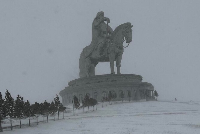 Private Jeep Tour to Chinggis Khaan Statue & Terelj N.P - Stop 3: The Horse Show at the Park (1 Hour, Ticket Included)