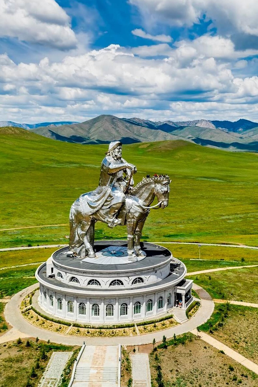 Ulaanbaatar: Chinggis Khan Statue and National Park Day Trip - Museum time, shopping, and what to do if the group moves fast