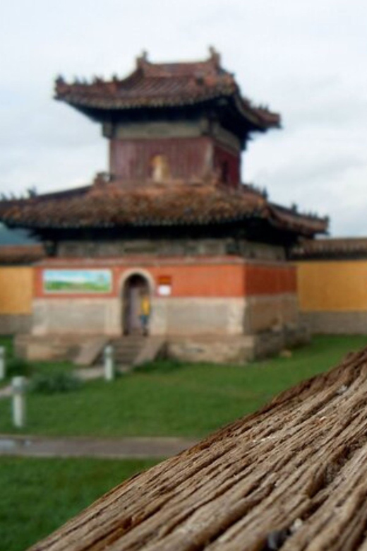 Ulaanbaatar: Private custom tour with a local guide - Sükhbaatar Square and museum passes: your easy start in UB’s center